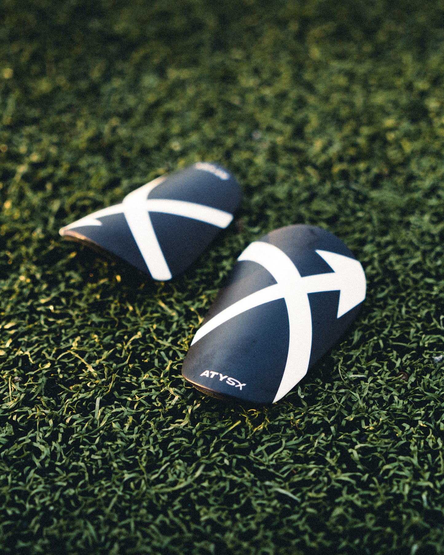 Mini Protège-Tibias de Football ShieldX